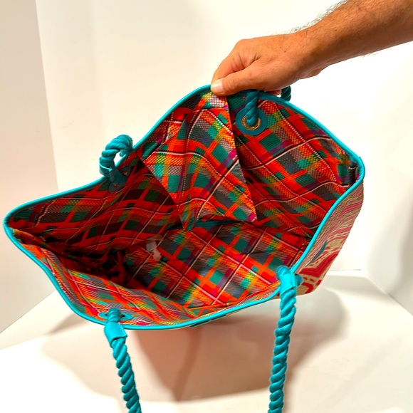 Vera Bradley Picnic Tote - Picture 4 of 4